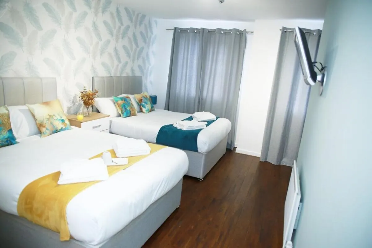 Superb Stonewall Terrace London