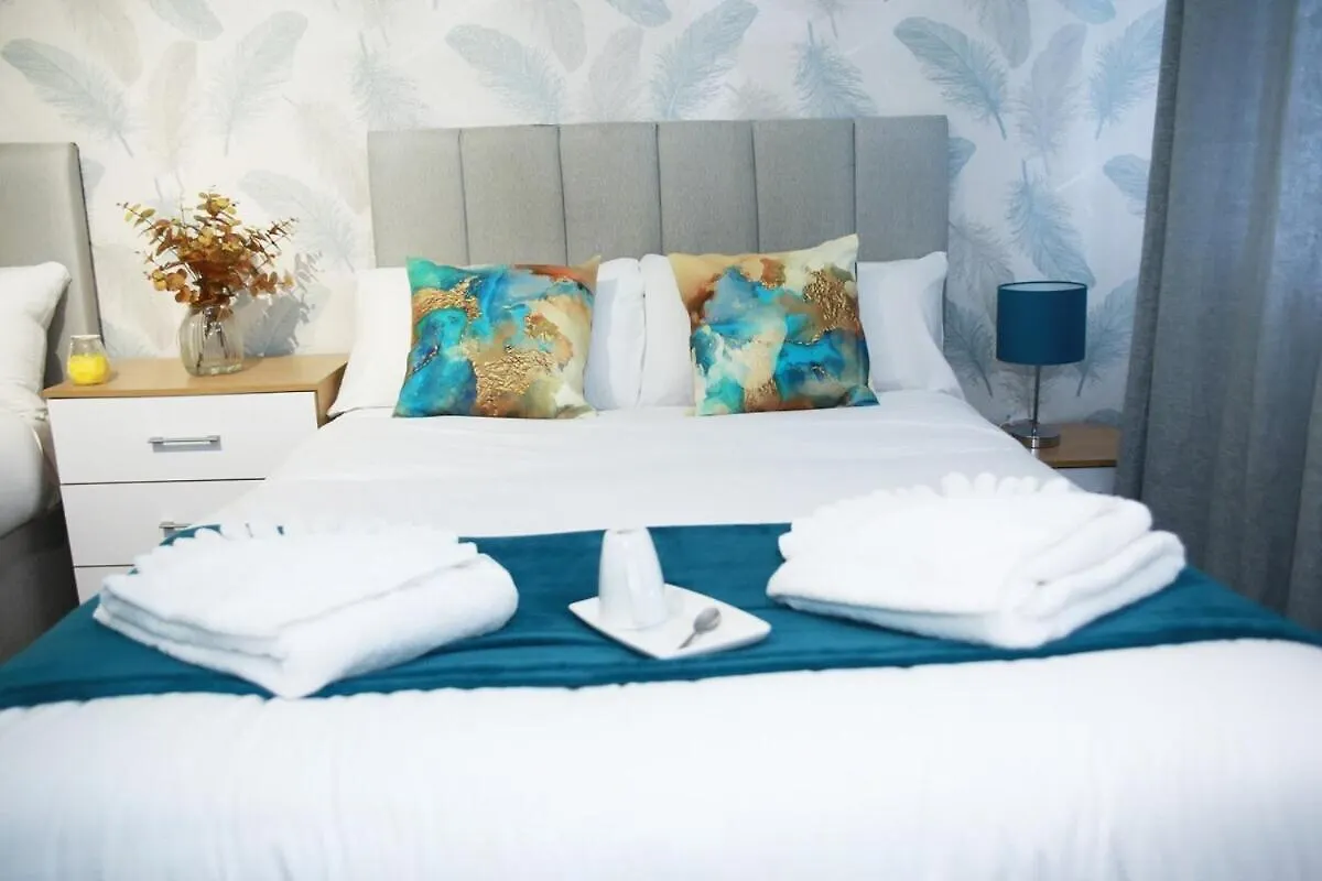 Superb Stonewall Terrace London